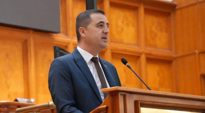 INTERVIU / Președintele PNL Vrancea, Dragoș Ciobotaru: ”România se reformează, Vrancea bate pasul pe loc. Județul nostru are potențial uriaș, prea puțin dezvoltat.”