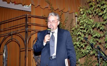 A murit profesorul și scriitorul focșănean Florinel Agafiței