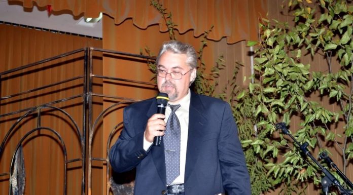 A murit profesorul și scriitorul focșănean Florinel Agafiței