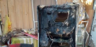 FOTO Incendiu la Odobești, pornit de la un frigider