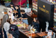 FOTO-VIDEO Produsele vrâncene Marsepe, la Festivalul Ciocolatei de la Iași / Praline cu arome de palincă, plăcintă sau urechi de porc