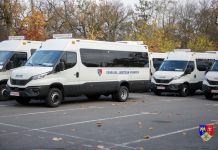 FOTO Consiliul Județean Vrancea predă cele 24 microbuze electrice școlare către localități