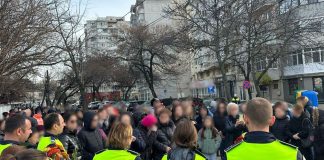 FOTO Acțiuni de prevenire de Ziua Internațională pentru Eliminarea Violenței împotriva Femeilor / Violența produce victime! Vocea ta salvează vieți!