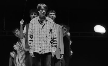 Premiera după Shakespeare a trupei Protha va avea loc duminică, 30 noiembrie, la Panciu