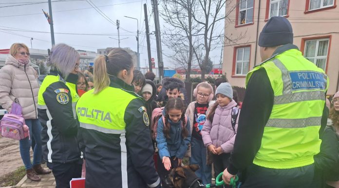 Acțiuni preventive în școlile din Adjud