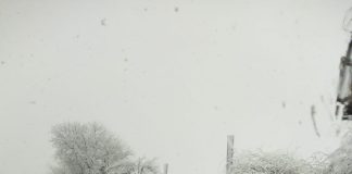 Intervenții pe drumurile județene în zonele unde a nins