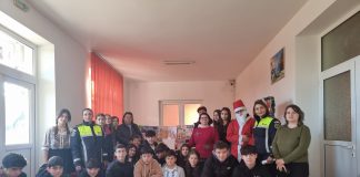 FOTO Activități preventive desfășurate în școli de către polițiști