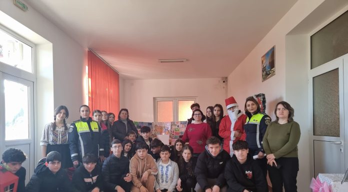 FOTO Activități preventive desfășurate în școli de către polițiști