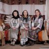 Video Thumbnail: Alina David-Ciucu, Anamaria Lăcătuș, Iulia Vătafu – Crăciunul de demult
