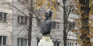 Petiție publică pentru curățarea și protejarea unui monument istoric: Bustul Domnitorului Alexandru Ioan Cuza din Mărășești