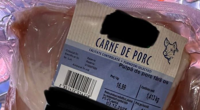 Protecția Consumatorilor – semnal de alarmă în legătură cu lichidul roșiatic din ambalajele de carne