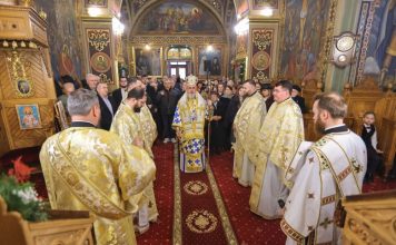 FOTO Sfântul Ierarh Nicolae, cinstit în două parohii vrâncene