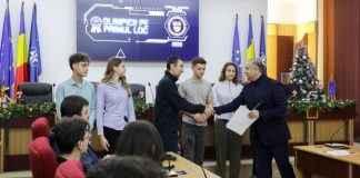 FOTO-VIDEO Consiliul Județean Vrancea premiază excelența în educație și sport: elevi medaliați, alături de profesorii lor