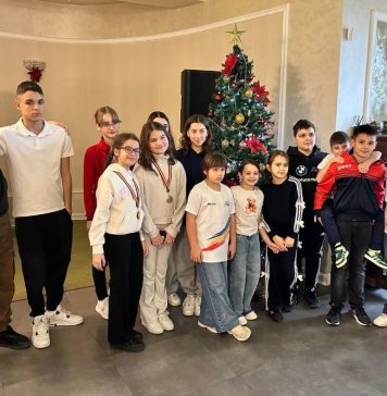 FOTO Micii înotători vrânceni, o nouă competiție, noi medalii