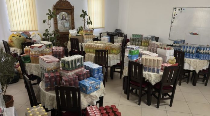 FOTO ”Caravana lui Moș Andrei” a ajuns la multe familii nevoiașe din zona montană a Vrancei