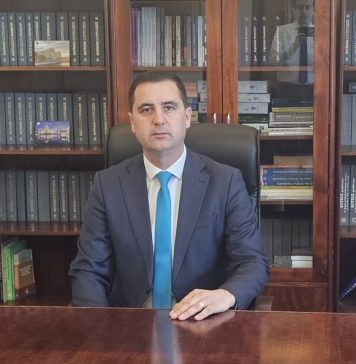 Dragoș Ciobotaru, la un an de când a depus jurământul ca parlamentar: ”Mandatul de deputat reprezintă o onoare. Obiectivul meu este să fiu cât mai util cetățenilor pe care îi reprezint.”