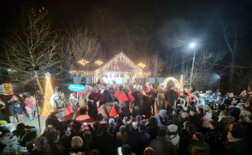Ultima seară de festival, astăzi, în Crângul Petrești: colinde, obiceiuri și muzică folk