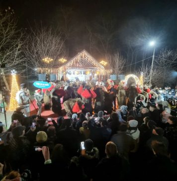Ultima seară de festival, astăzi, în Crângul Petrești: colinde, obiceiuri și muzică folk