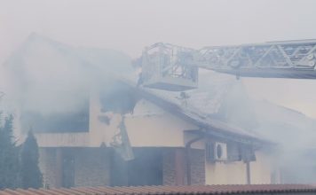 FOTO Pagube însemnate în urma incendiului de astăzi, din Odobești / O Biblie a fost găsită prin cenușă