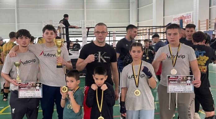 Rezultate bune pentru sportivii pregătiți de Viorel Otavă la kickboxing