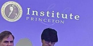 FOTO Elevi cu care Focșaniul se mândrește: Denissa Lăbunț, premiată de John Locke Institute