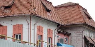 FOTO Restaurarea Sălii de lectură a Bibliotecii Județene este în plină desfășurare