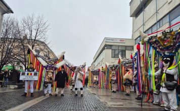 VIDEO-FOTO ”Uncheșii” din Păunești, prezenți la Festivalul de Datini și Obiceiuri din Botoșani