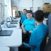 George Matei, cu colegii, în timpul lecției din programul Digital Changemakers