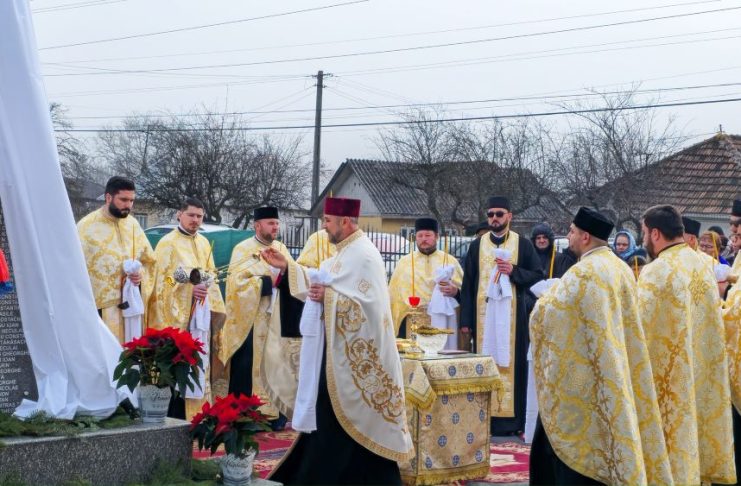 FOTO Cerc pastoral și sfințire de monument în Protoieria Panciu