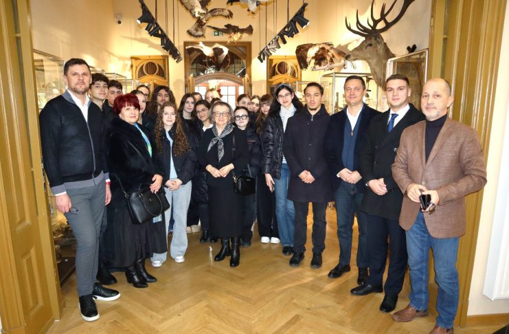 FOTO Fosta șefă a Secției de Științele Naturii, sărbătorită cu ocazia Centenarului Casei Tatovici