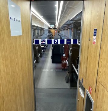 De mâine intră în vigoare noul Mers al Trenurilor / Se scumpesc și biletele de tren