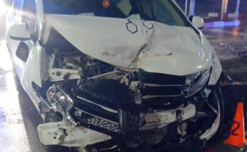 Accident, azi noapte, într-o intersecție din Focșani / Trei persoane au ajuns la spital