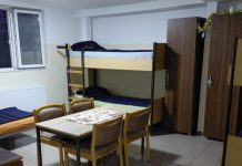 Oamenii străzii, așteptați la Adăpostul de Noapte al Crucii Roșii Vrancea, din Cartierul Bahne din Focșani