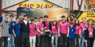 FOTO Echipa de robotică AICitizens, încă o victorie de etapă și demonstrație în fața președintelui României