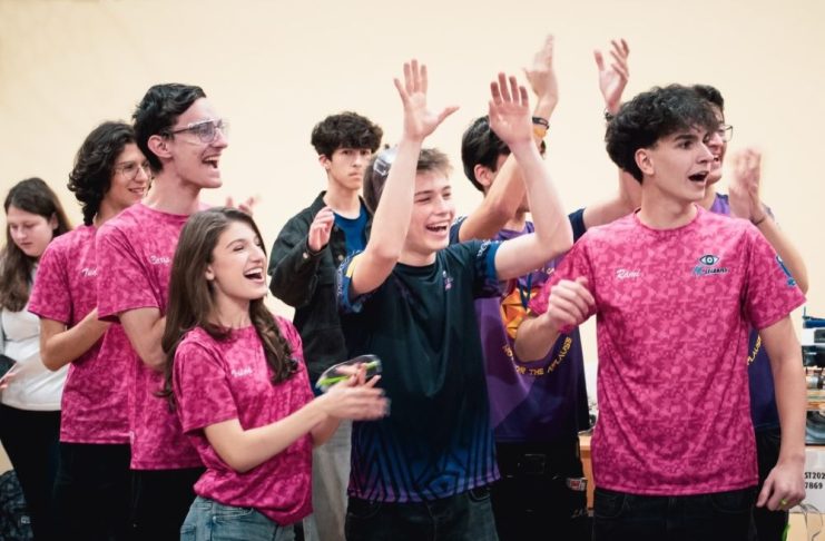 FOTO O nouă performanță pentru echipa de robotică AICitizens