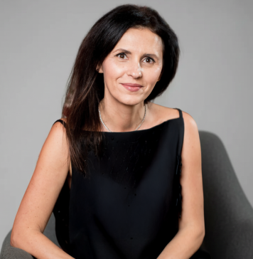 Sondaj eJobs: 4 din 10 respondenți folosesc inteligența artificială de mai multe ori pe zi pentru job sau în viața personală. 50% cred că AI-ul le va face viața mai ușoară în următorii 2-3 ani