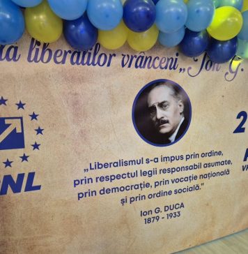 FOTO Lideri PNL, prezenți la Gala Liberalilor Vrânceni / Evenimentul PNL Vrancea a purtat numele fostului premier I.G. Duca și a inclus o componentă caritabilă