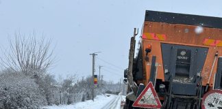 Nu sunt drumuri județene închise din cauza zăpezii / Se acționează pe tronsoane de drum în toate zonele județului