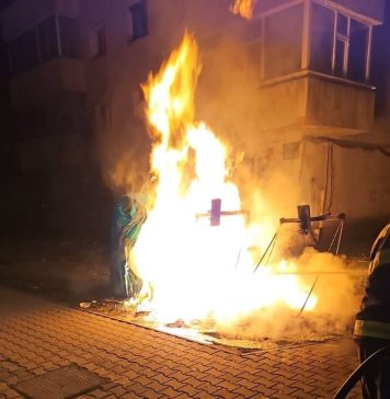 Pubele incendiate în noaptea de Revelion, în municipiul Focșani