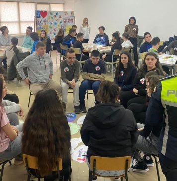 FOTO Acțiuni de prevenire: „Scoate violența școlară din anonimat”