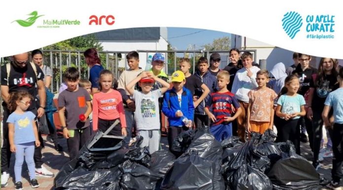 ”Cu Apele Curate” – circa o mie de elevi implicați în activități de igienizare și protejare a cursurilor de apă