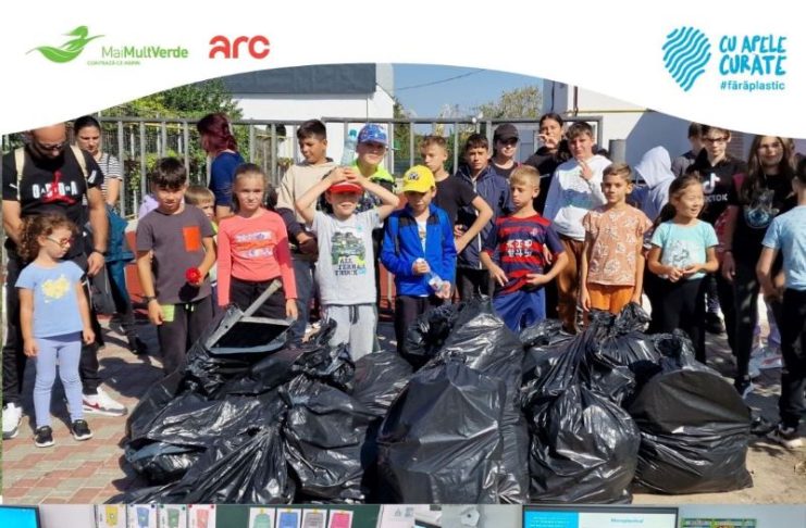 ”Cu Apele Curate” – circa o mie de elevi implicați în activități de igienizare și protejare a cursurilor de apă