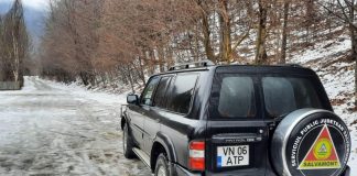 ULTIMA ORĂ Două persoane au căzut cu ATV-ul la Cheile Tișiței