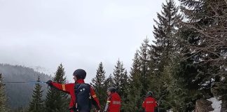 FOTO Antrenamente pe schiuri pentru salvamontiștii vrânceni