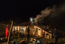 Incendiu la o casă din Răstoaca