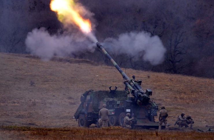 FOTO Militarii Brigăzii 8 ROT Focșani, antrenamente multinaționale în poligon, cu echipamente moderne