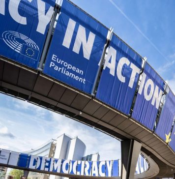 Sondaj UE: europenii sunt îngrijorați de probleme de securitate și siguranță, terorism, dezastre naturale, atacuri cibernetice, migrație necontrolată / Europenii vor ca statele UE să fie mai unite și cu voce puternică