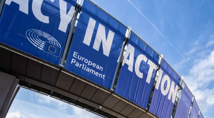 Sondaj UE: europenii sunt îngrijorați de probleme de securitate și siguranță, terorism, dezastre naturale, atacuri cibernetice, migrație necontrolată / Europenii vor ca statele UE să fie mai unite și cu voce puternică