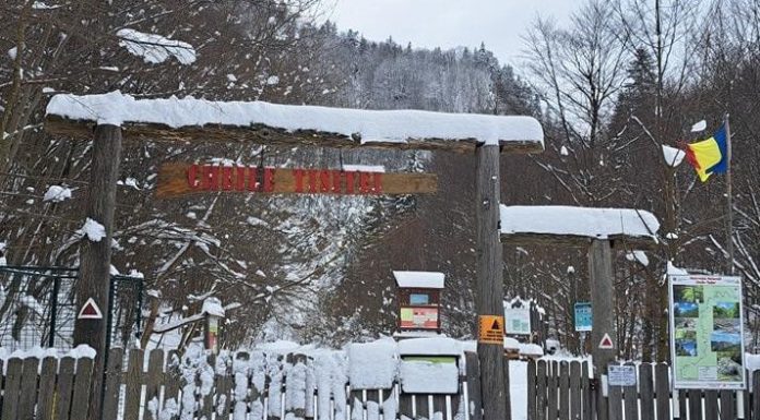 Atenționare din partea jandarmilor montani: traseul turistic Cheile Tișiței este închis temporar