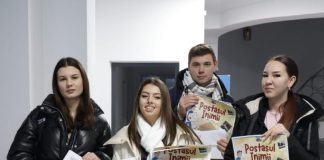 FOTO Liceenii focșăneni, invitați să trimită scrisori de dragoste prin ”Poștașul Inimii”